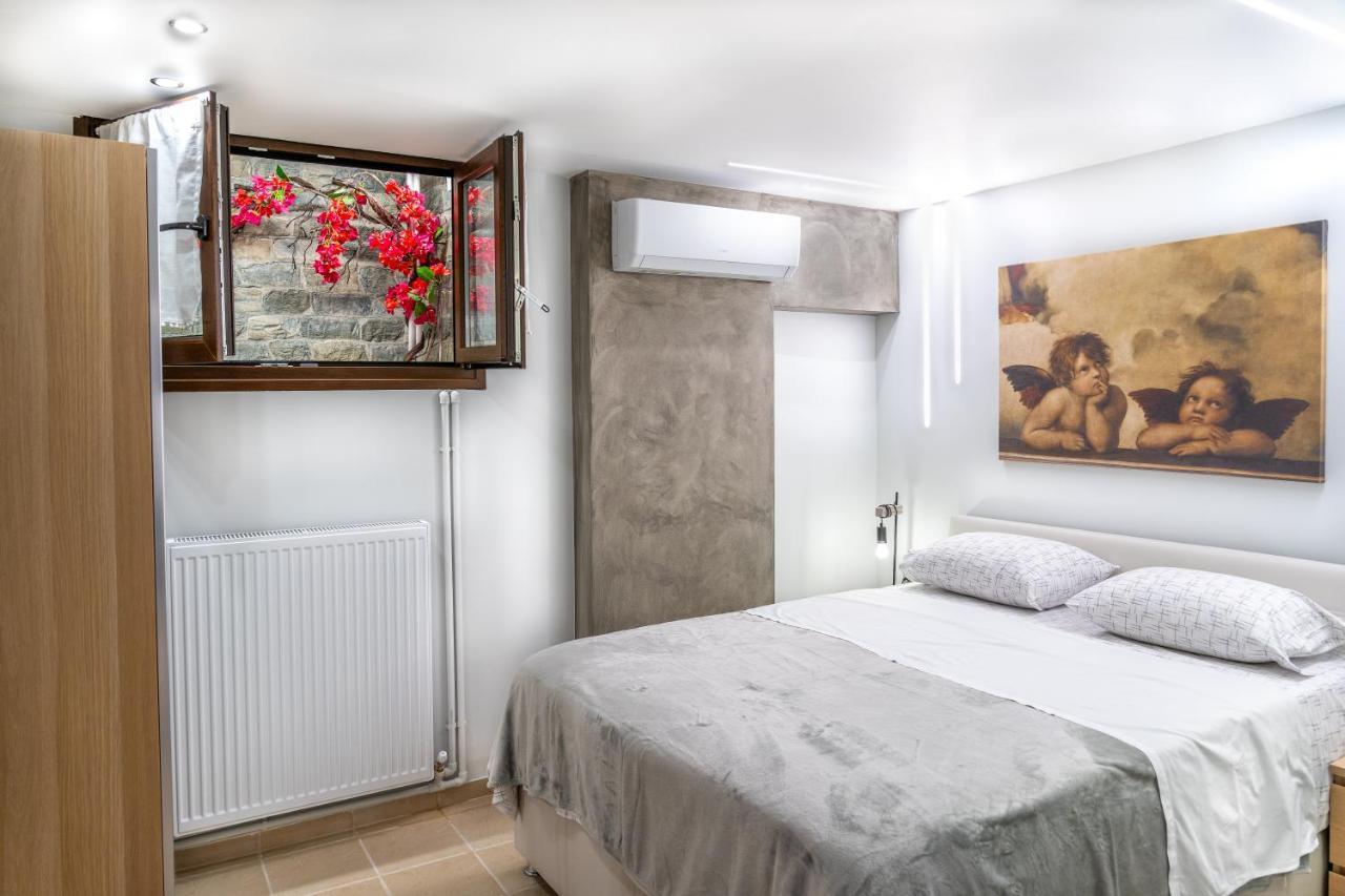 Angels Apartment Free Private Parking Tesalonika Bagian luar foto