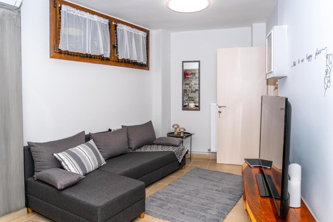 Angels Apartment Free Private Parking Tesalonika Bagian luar foto