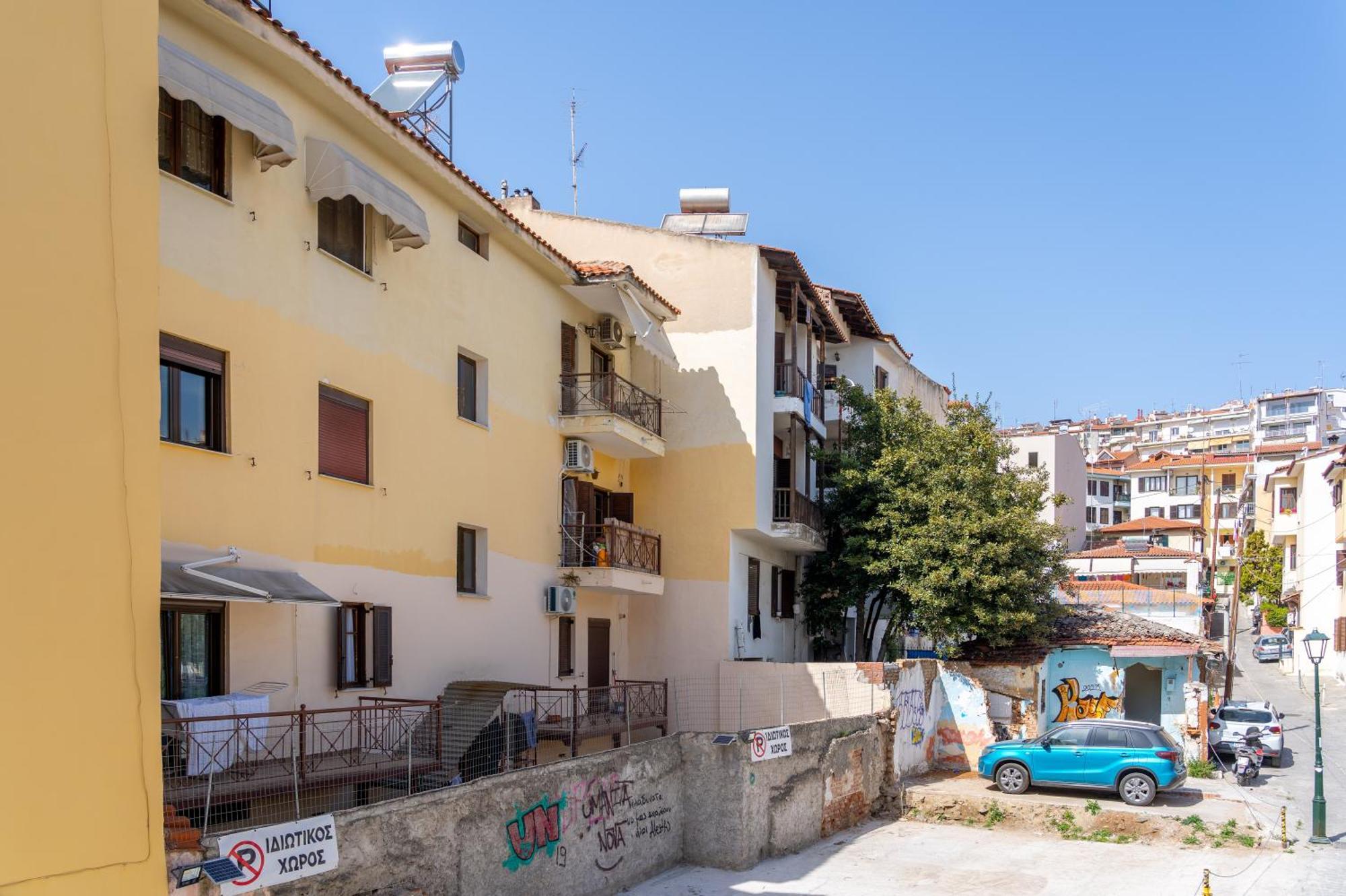 Angels Apartment Free Private Parking Tesalonika Bagian luar foto